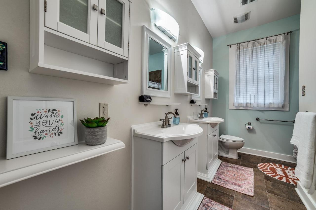 Downtown Historic 2Bdrm, Walk To Riverwalk, Alamo; Beautifully Renovated! San Antonio Exterior photo