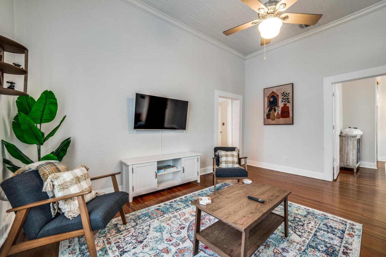 Downtown Historic 2Bdrm, Walk To Riverwalk, Alamo; Beautifully Renovated! San Antonio Exterior photo
